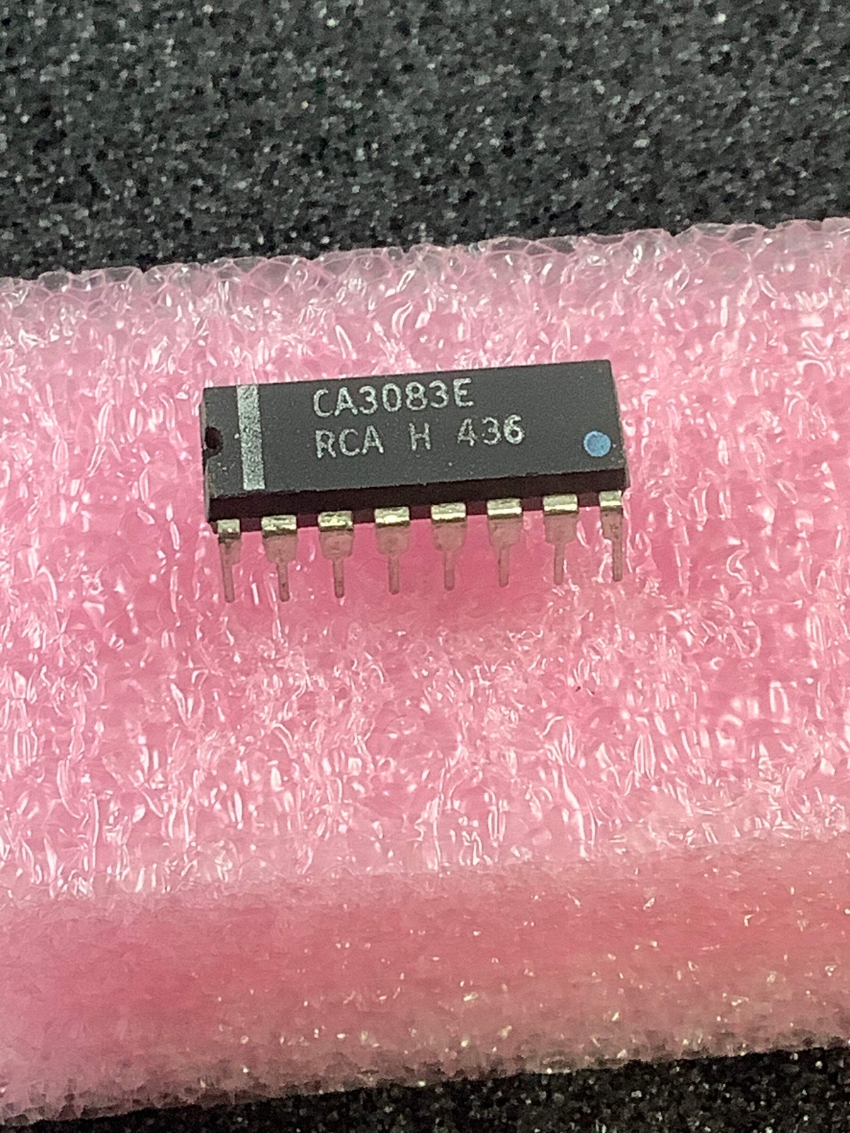 CA3083E – RCA – General Purpose High Current NPN Transistor Array, 16PIN DIP