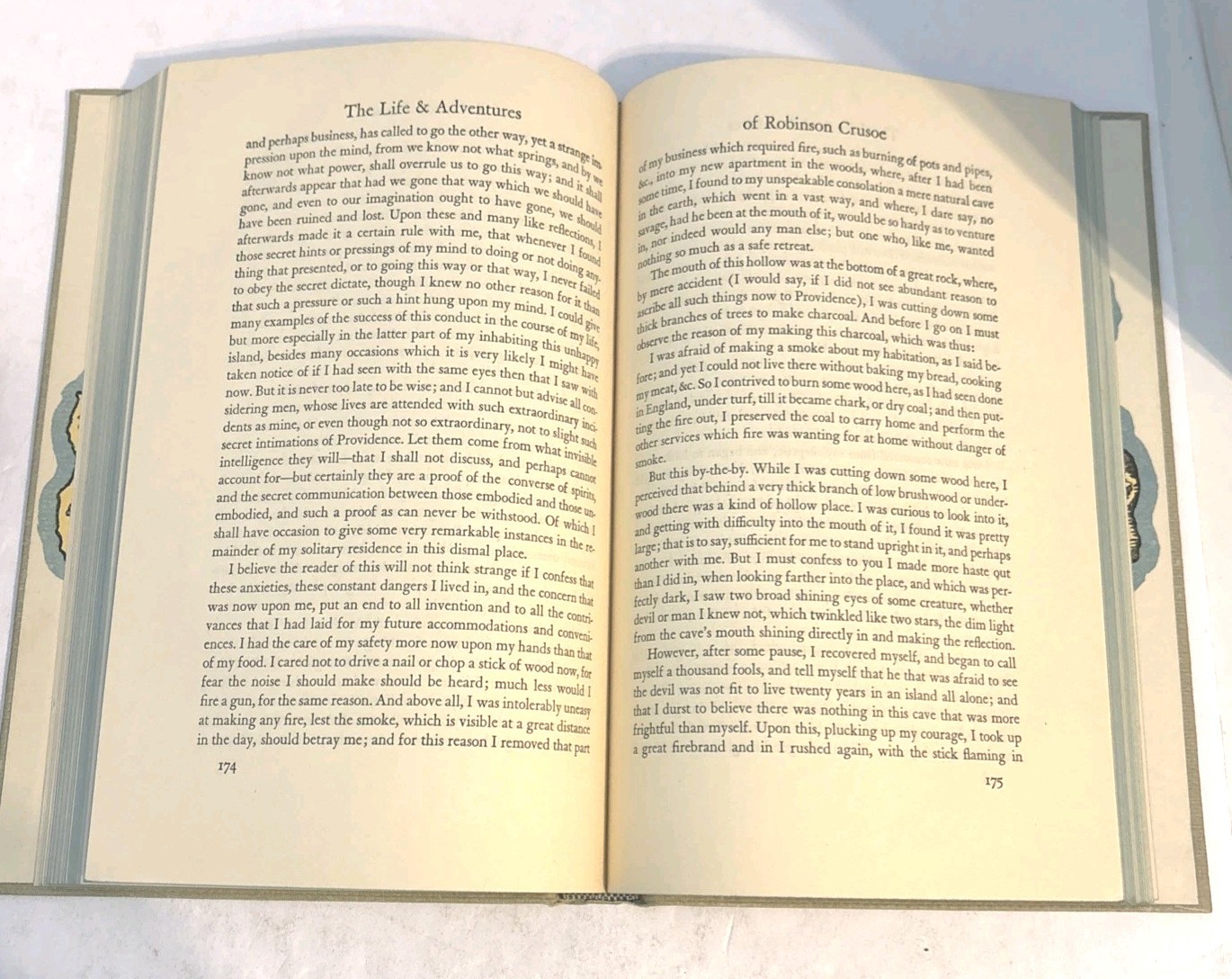 1930 The Life & Strange Surprising Adventures of Robinson Crusoe Defoe Slipcase