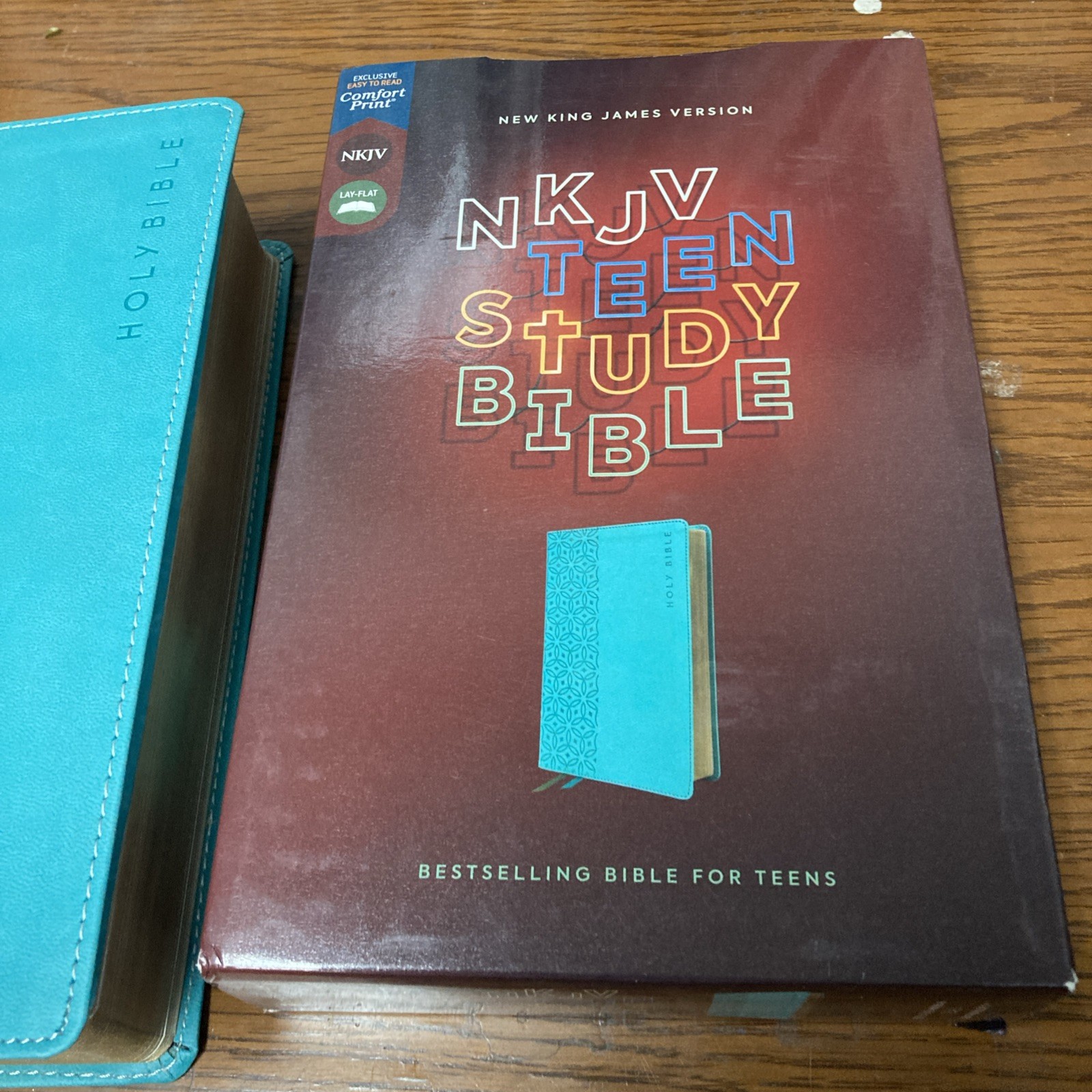 NKJV, Teen Study Bible, Leathersoft, Teal, Comfort Print NIB