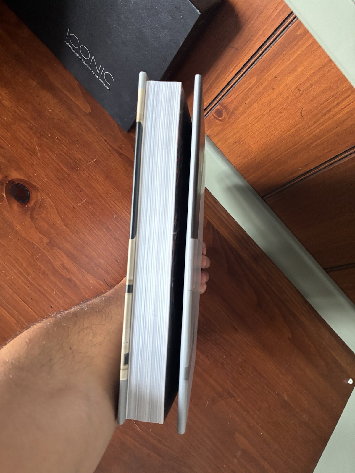 Iconic: A Photographic Tribute to Apple Innovation Jonathan Zufi HC W/ Slipcase