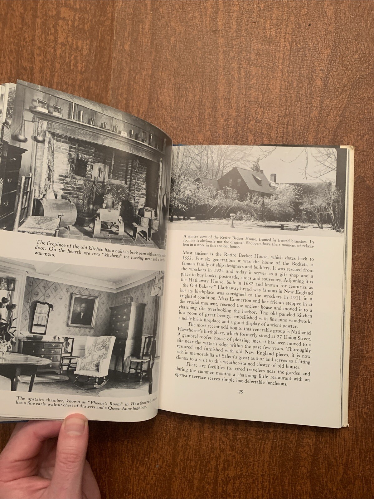 Stroll Through Historic Salem by Samuel Chamberlain (1969, Hardcover)