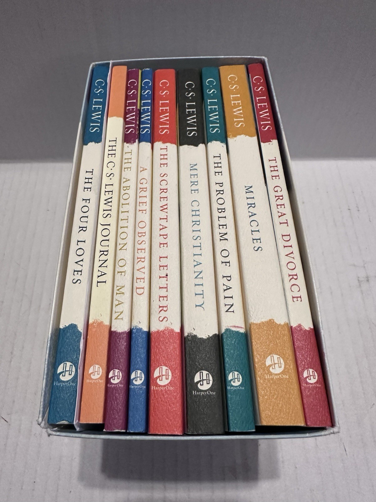 The C. S. Lewis Signature Classics Set 8 Book Box Set & Journal – Never read