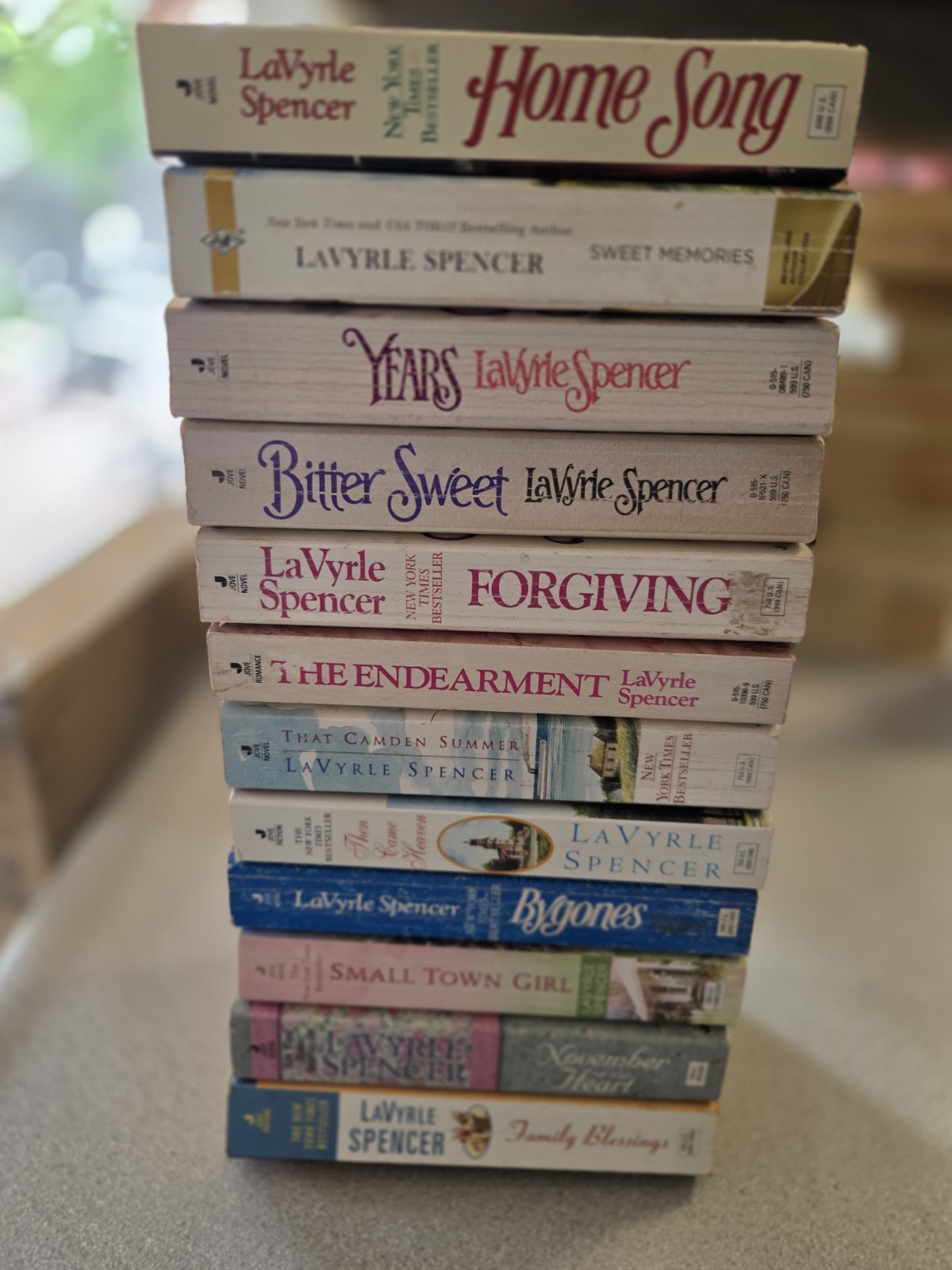 LaVyrle Spencer Lot Of 12. 1 2-in-1 With Another Author =13 Stories. Romance.