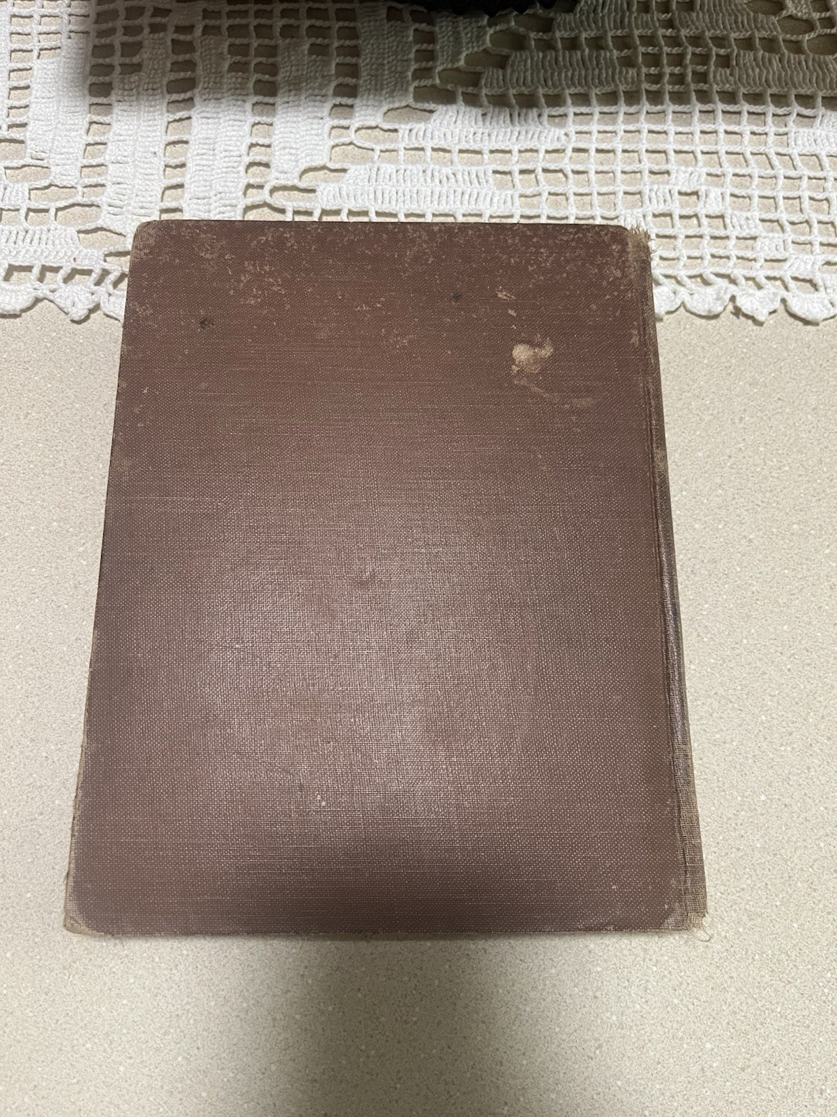 Lewis Carroll Alice’s Adventures in Wonderland Illustrated Cloth M.A. Donohue
