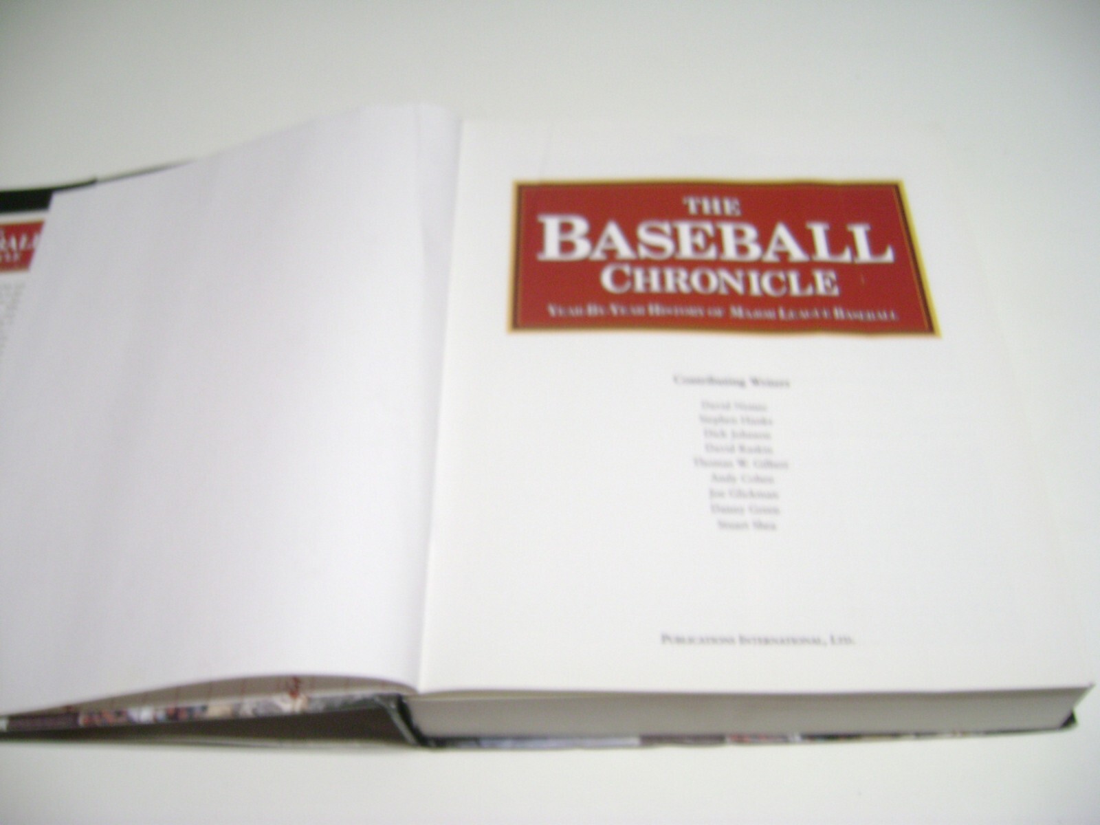 2001 Huge Hardcover Book The BASEBALL CHRONICLE Year By Year History, 656 pages