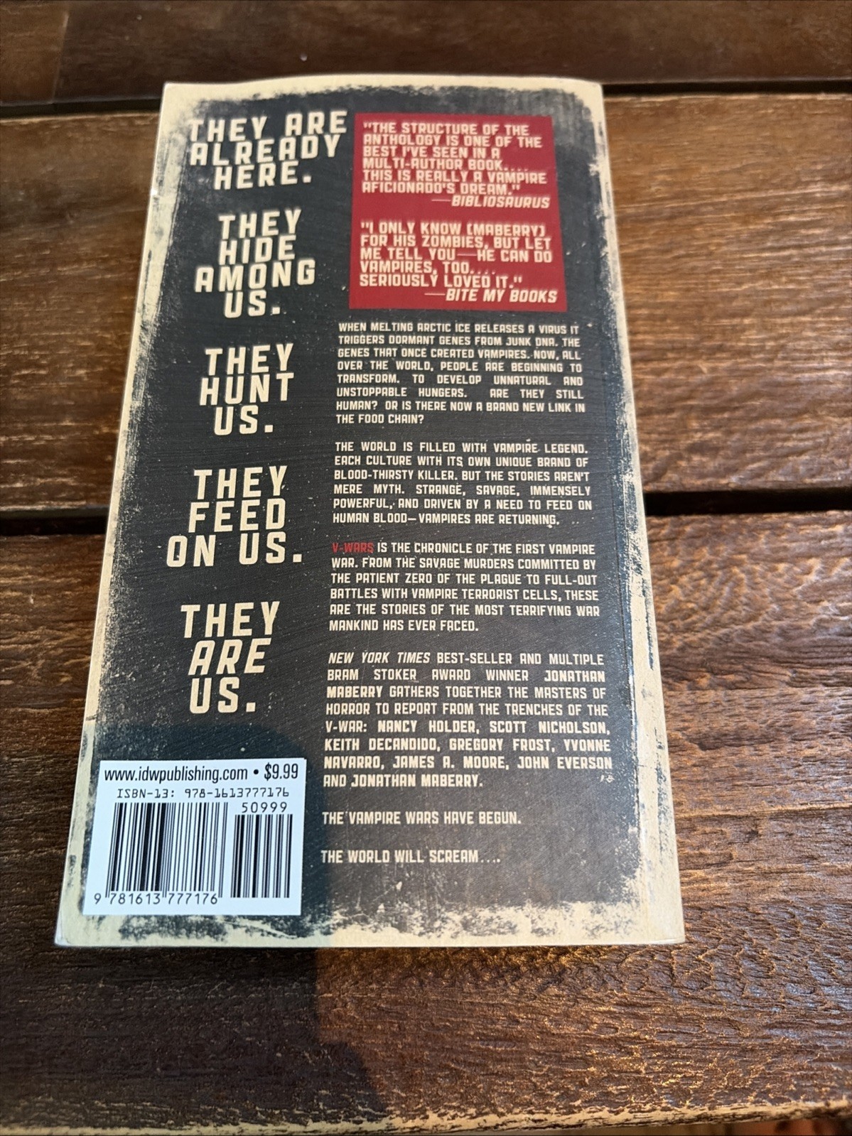 V-Wars – Paperback By Holder, Nancy – VG