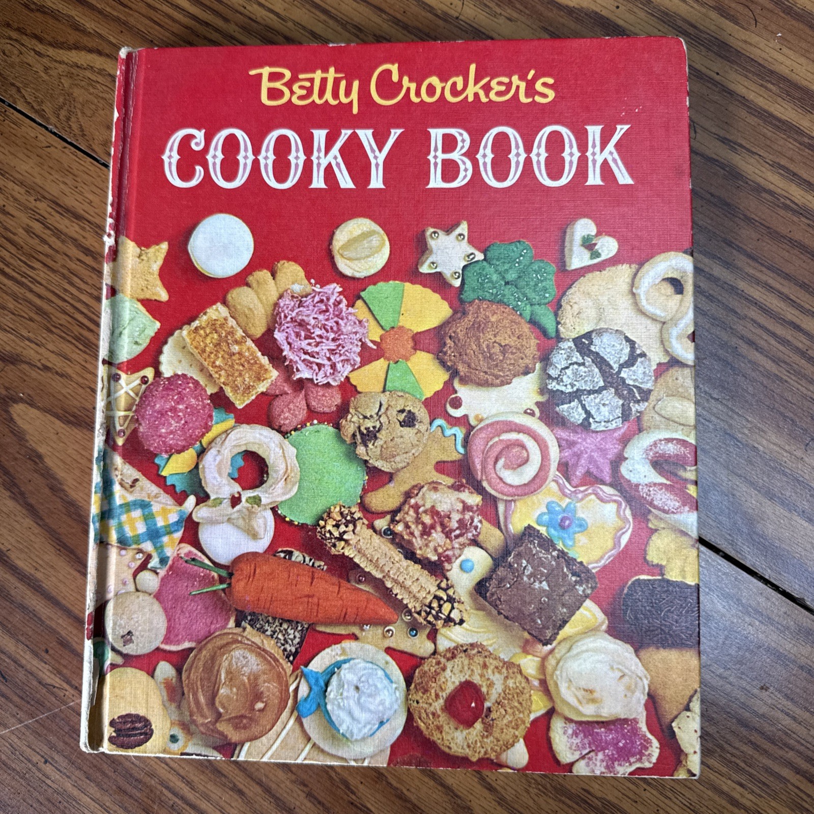 Betty Crocker’s Cooky Book (1963 First Edition Seventh Printing), Hard Cover