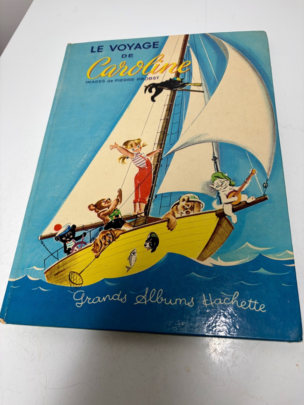 Le Voyage de Caroline Pierre Probst Hachette French Book – Published 1970