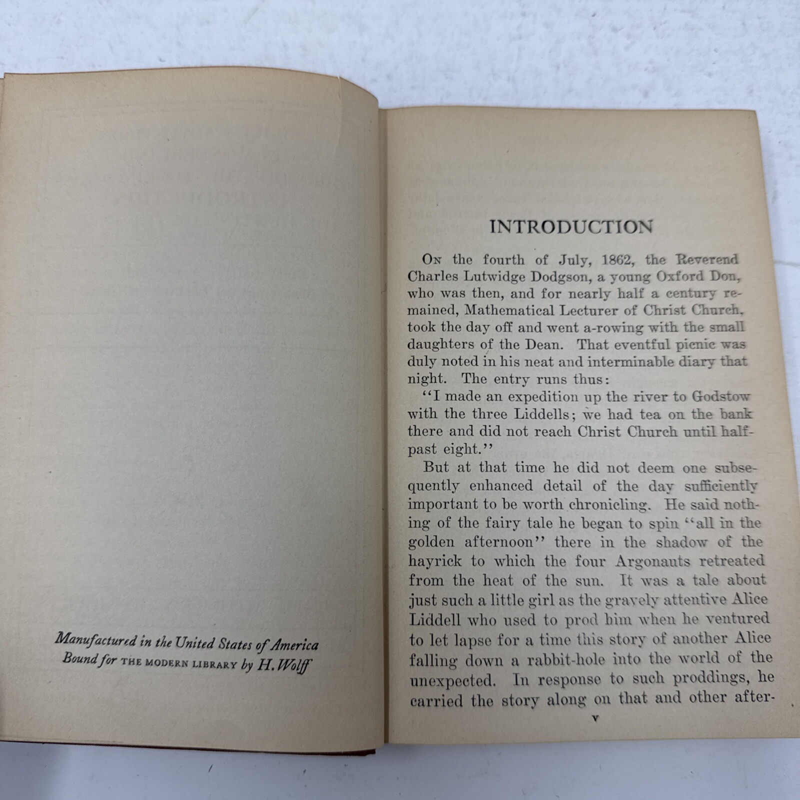 Alice in Wonderland by Lewis Carroll Modern Library 79 1931-39 Red Balloon Cloth