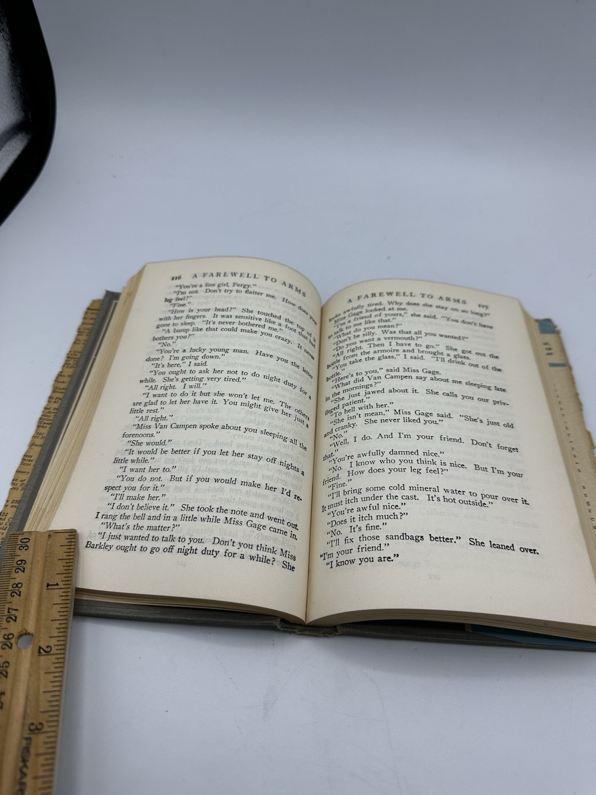 Ernest Hemingway A Farewell to Arms Modern Library HC w/ Dust Jacket