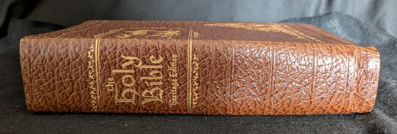 Vintage The Holy Bible Heritage Edition 1954 King James Version Clean