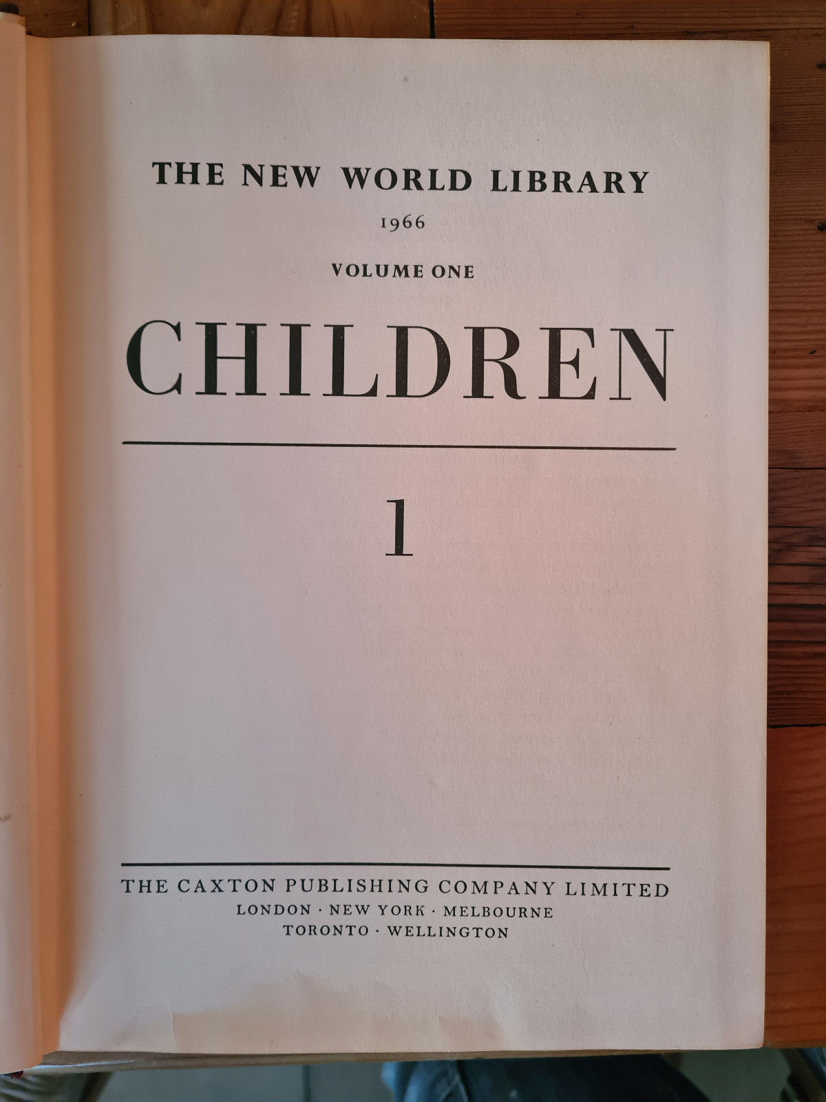 New World Library Family Encyclopedia set 1966 13 Volumes