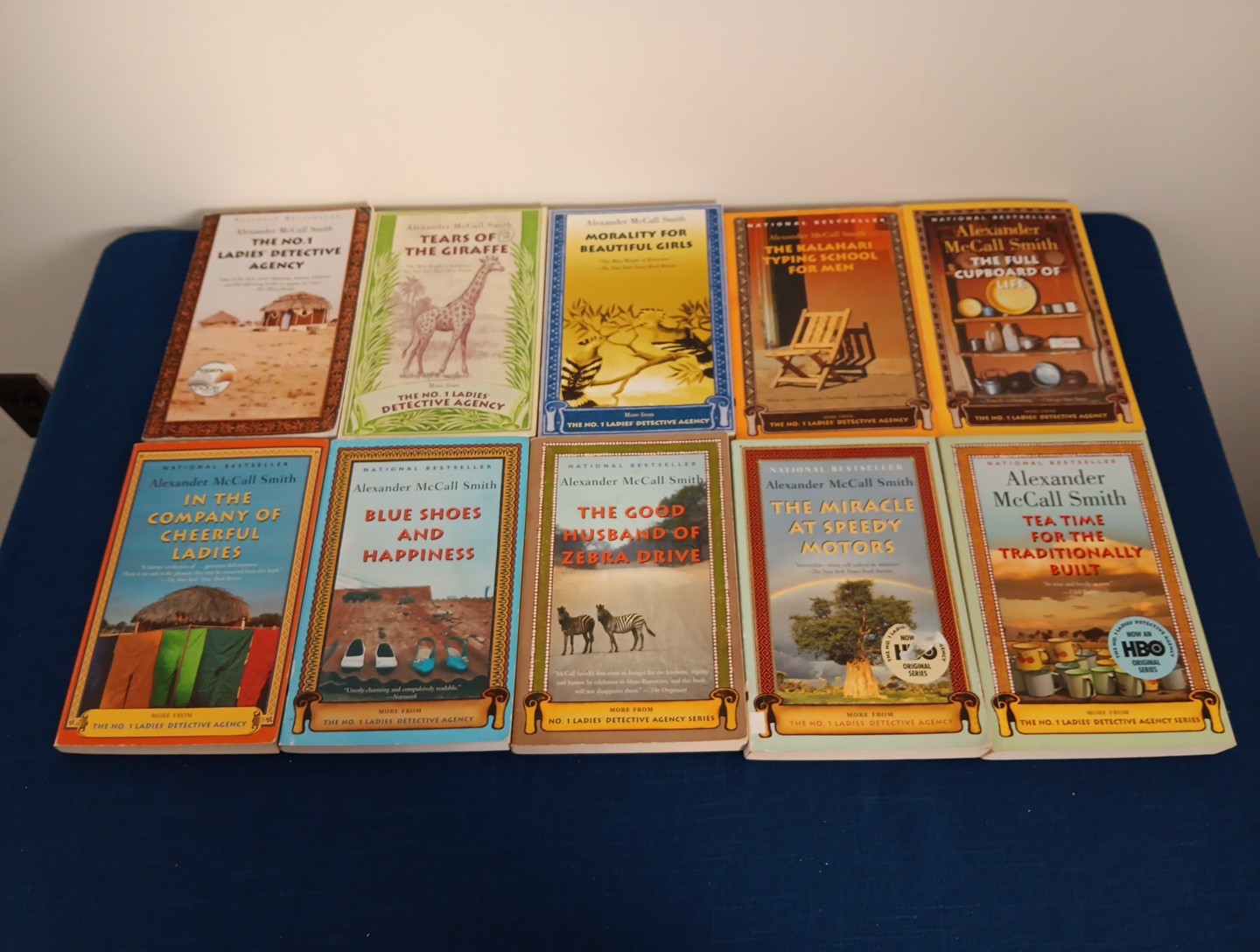 Lot of 19 The No. 1 Ladies Detective Agency #1-19 Colours Of Cattle TPB