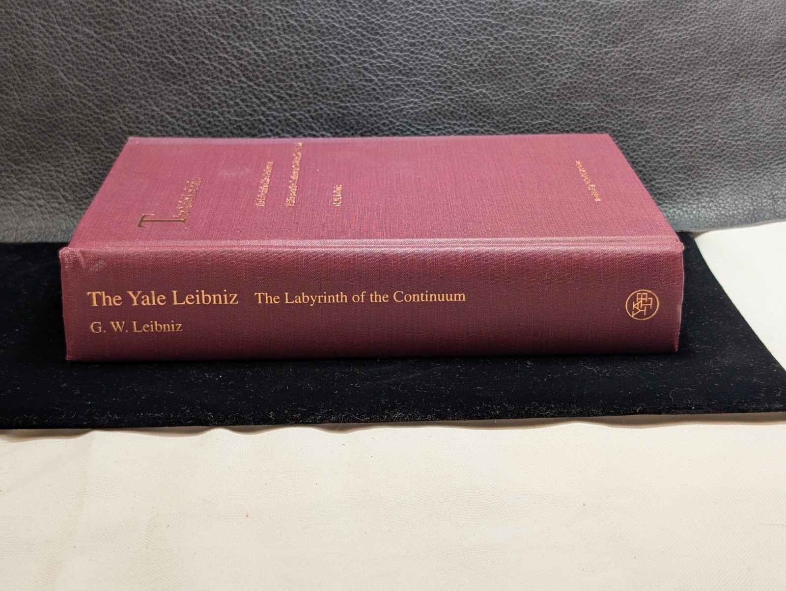 The Labyrinth of the Continuum Writings on the Continuum Problem 1672-1686. Yale