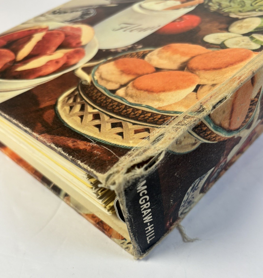 Betty Crocker’s Picture 5-Ring BINDER Cook Book Revised & Enlarged 1956 USA