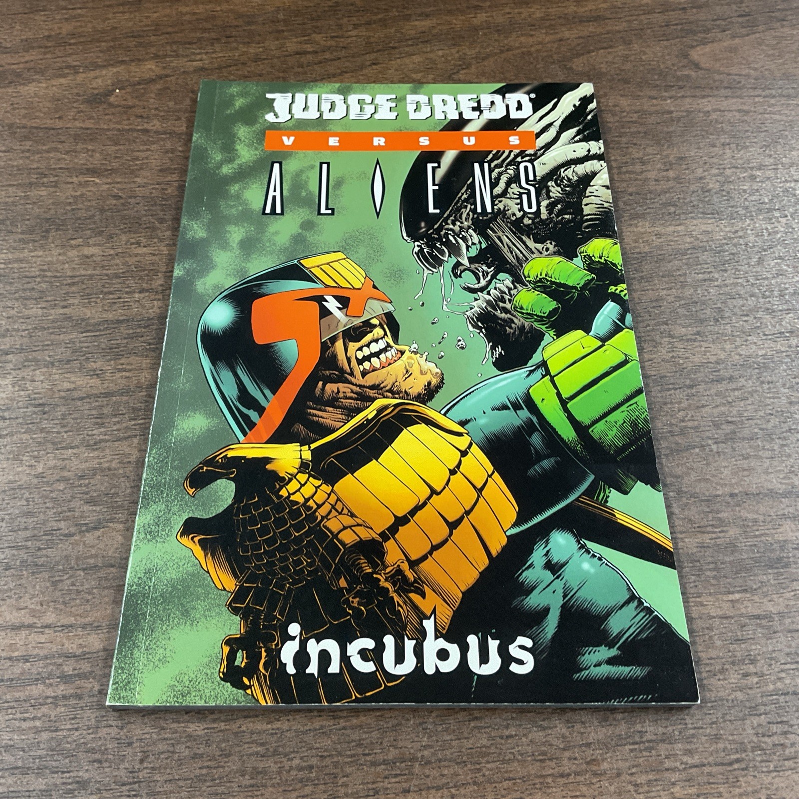 Judge Dredd Versus Aliens – Incubus TPB Dark Horse Comics Rare SC 1st Print 2004