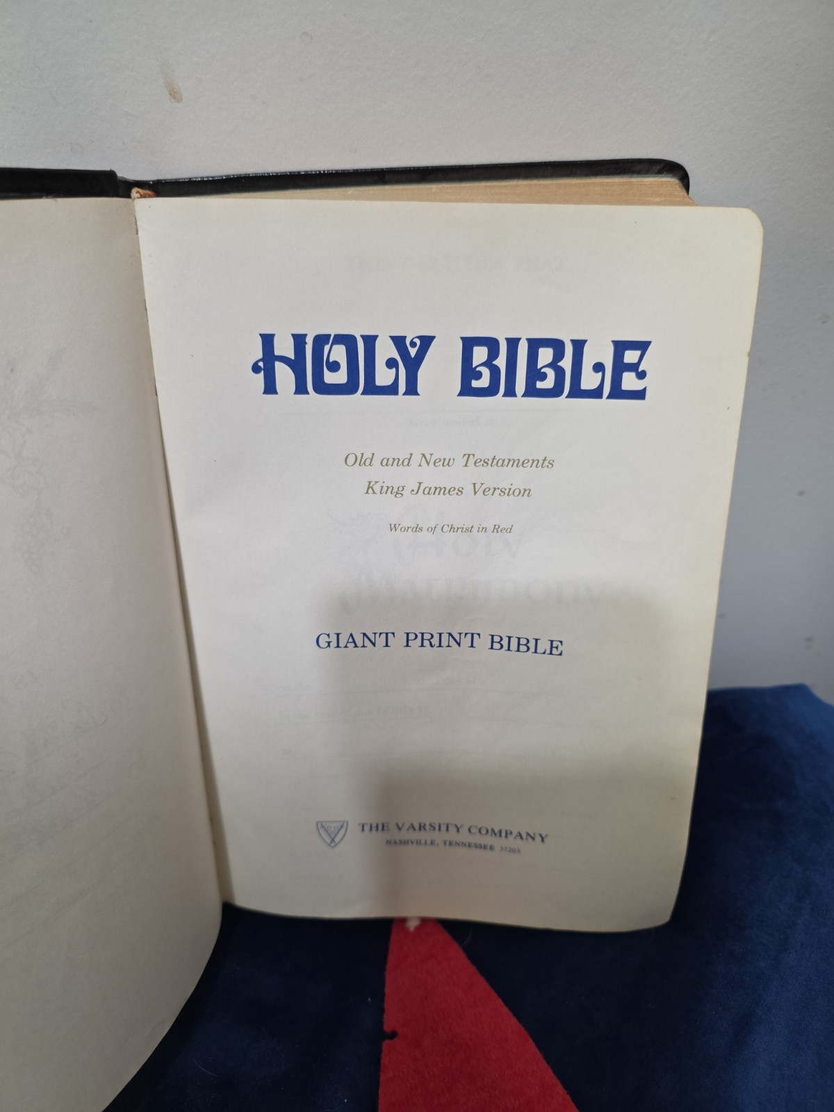 Holy Bible KJV Giant Print Red Letter Edition Varsity Black Leatherette