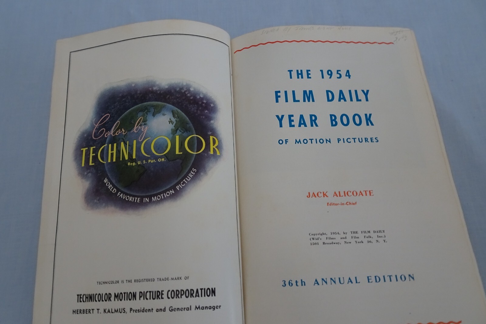 1954 THE FILM DAILY YEAR BOOK OF MOTION PICTURES 1280 PAGES Lots of Movie Photos