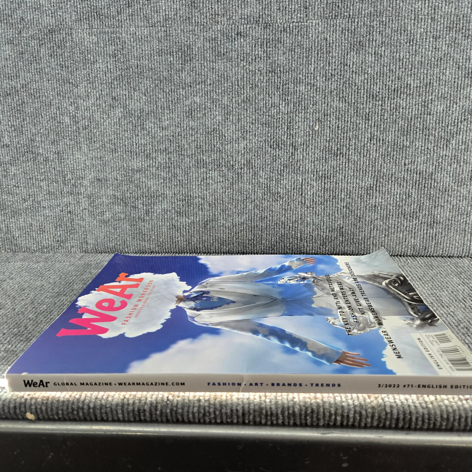 WeAr Fashion Workbook Professional Edition Magazine 3/2022 #71 English