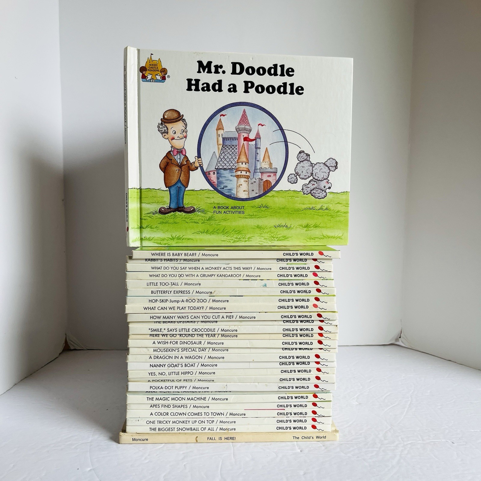 Lot of 27 Magic Castle Readers Moncure Child’s World Children Near Complete Set