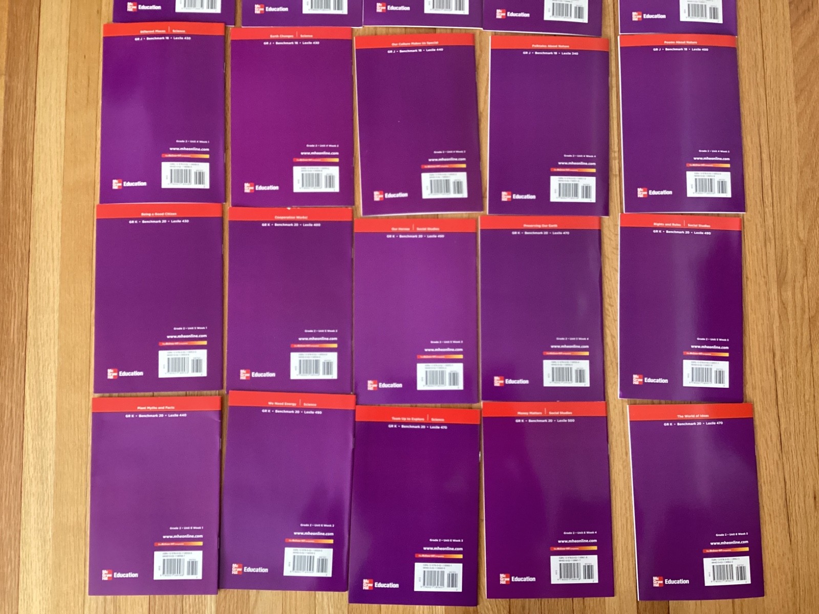 MCGRAW HILL WONDERS LEVELED READERS / GRADE 2 / ELL / 30 BOOKS