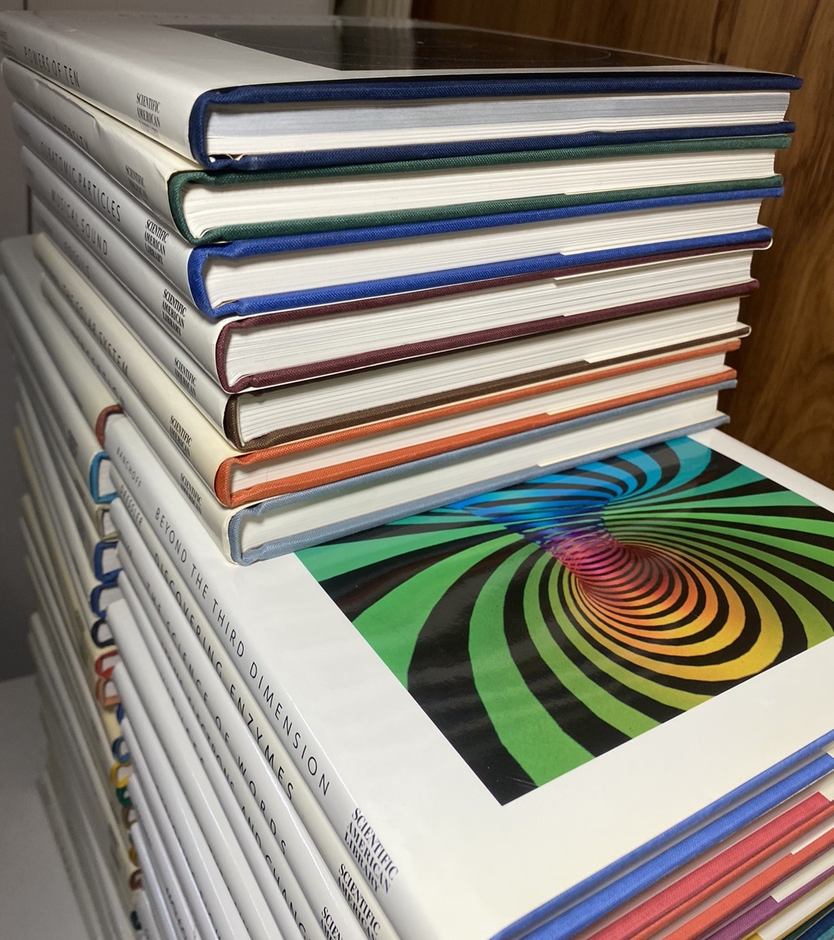 SCIENTIFIC AMERICAN LIBRARY Series Hard Cover Books With Dust Jackets Lot of 59