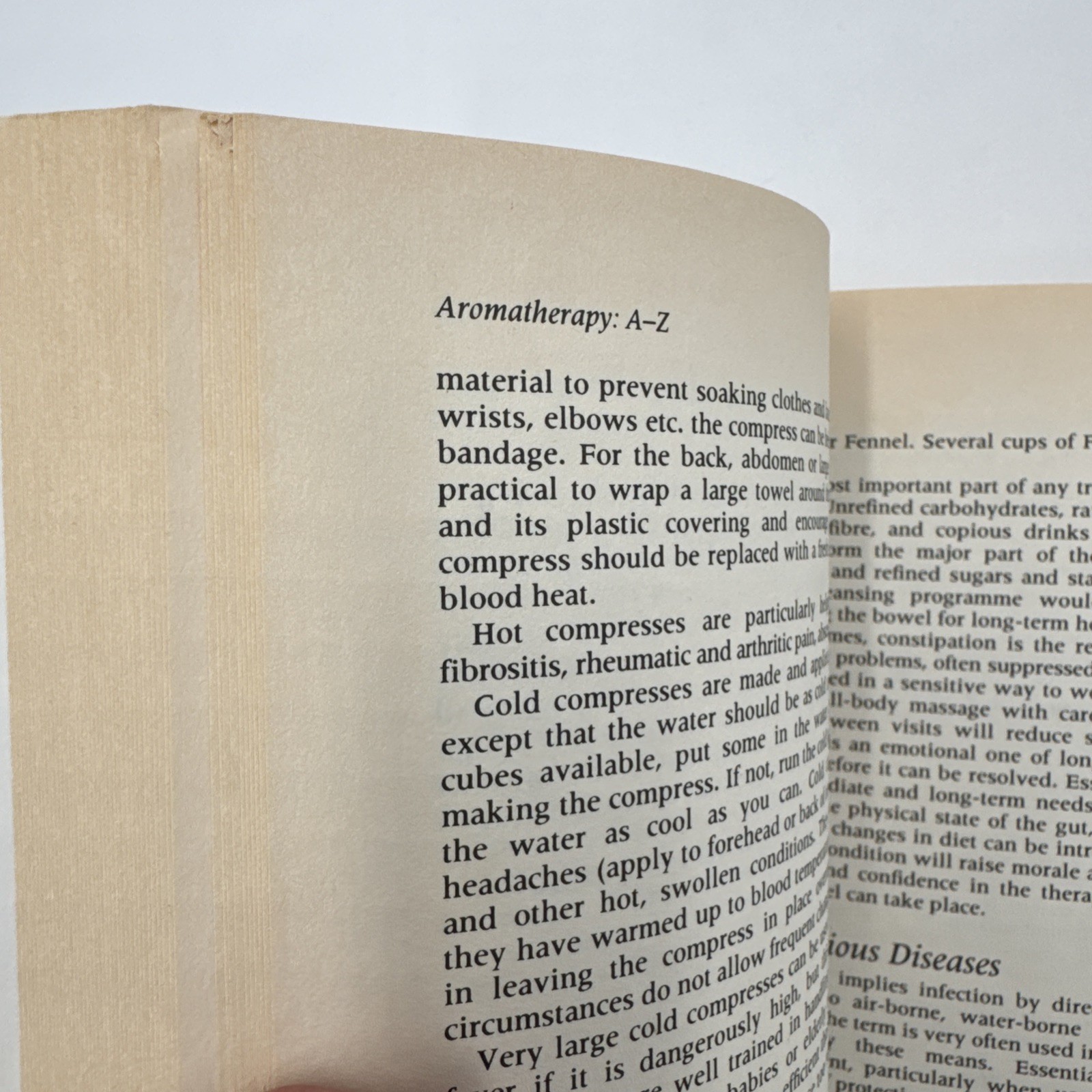 Aromatherapy An A to Z Patricia Davis PB 1997