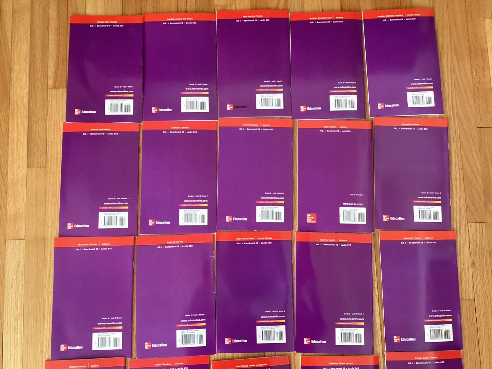 MCGRAW HILL WONDERS LEVELED READERS / GRADE 2 / ELL / 30 BOOKS
