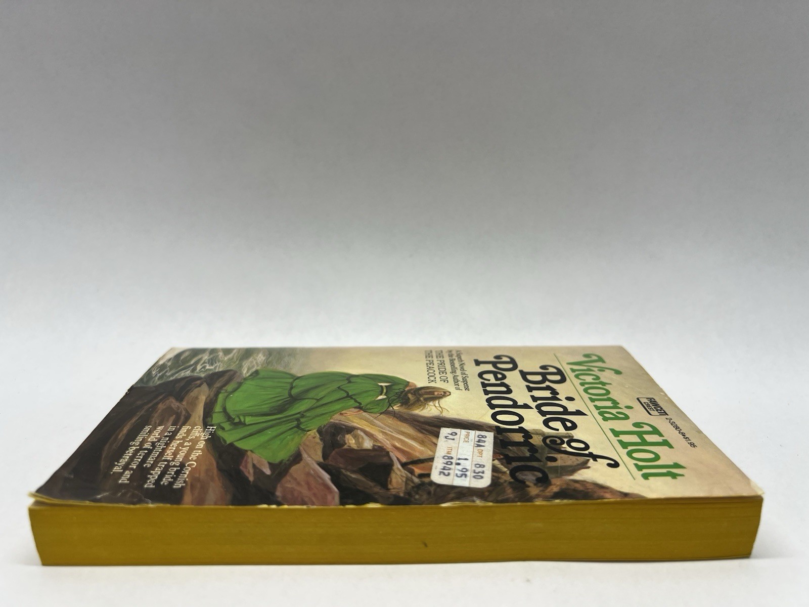 Bride of Pendorric By Victoria Holt Fawcett Crest Paperback (1963)