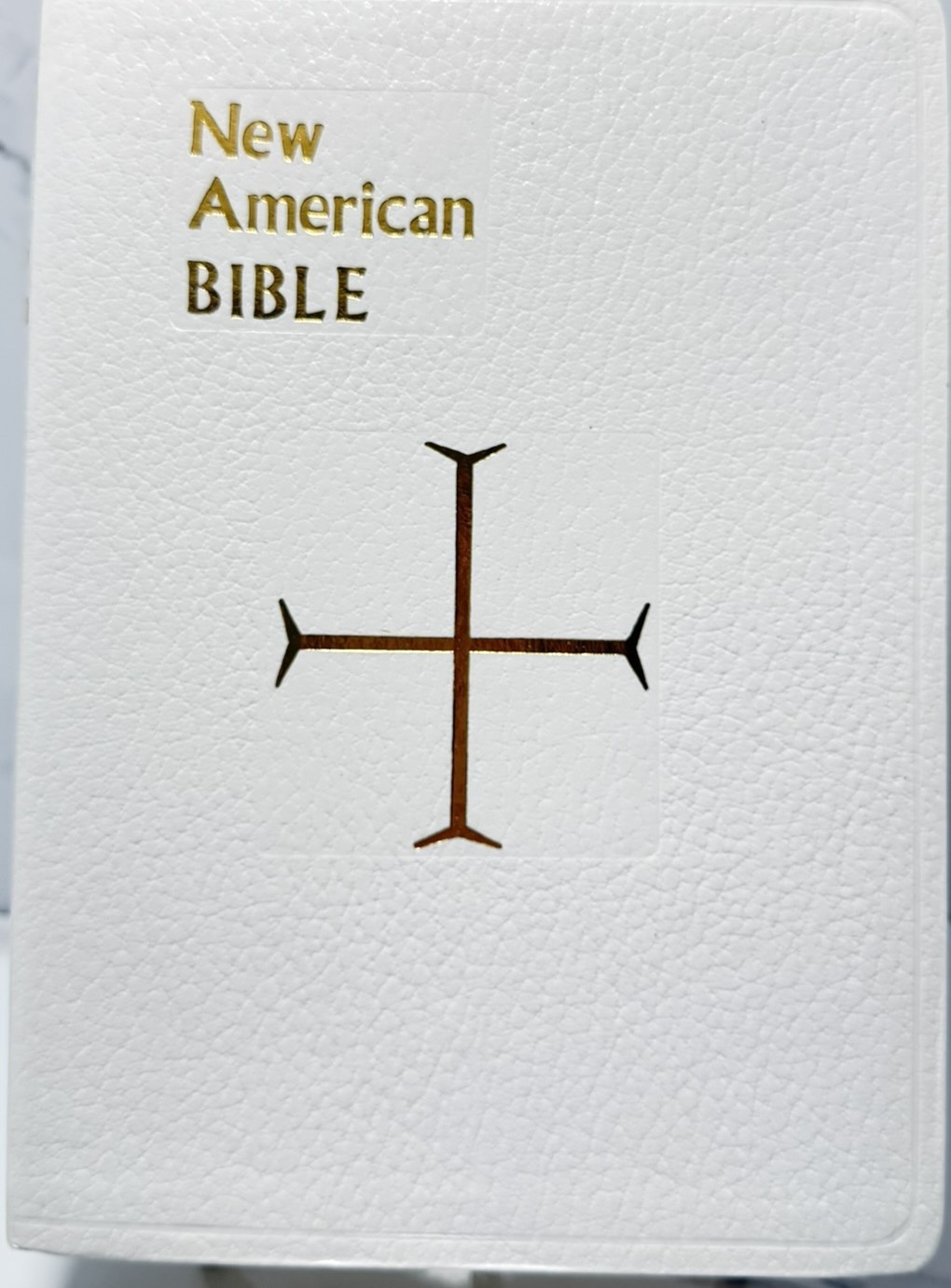 New American Bible White Leatherette Cover – Good Condition – 1991 Revised Psalm