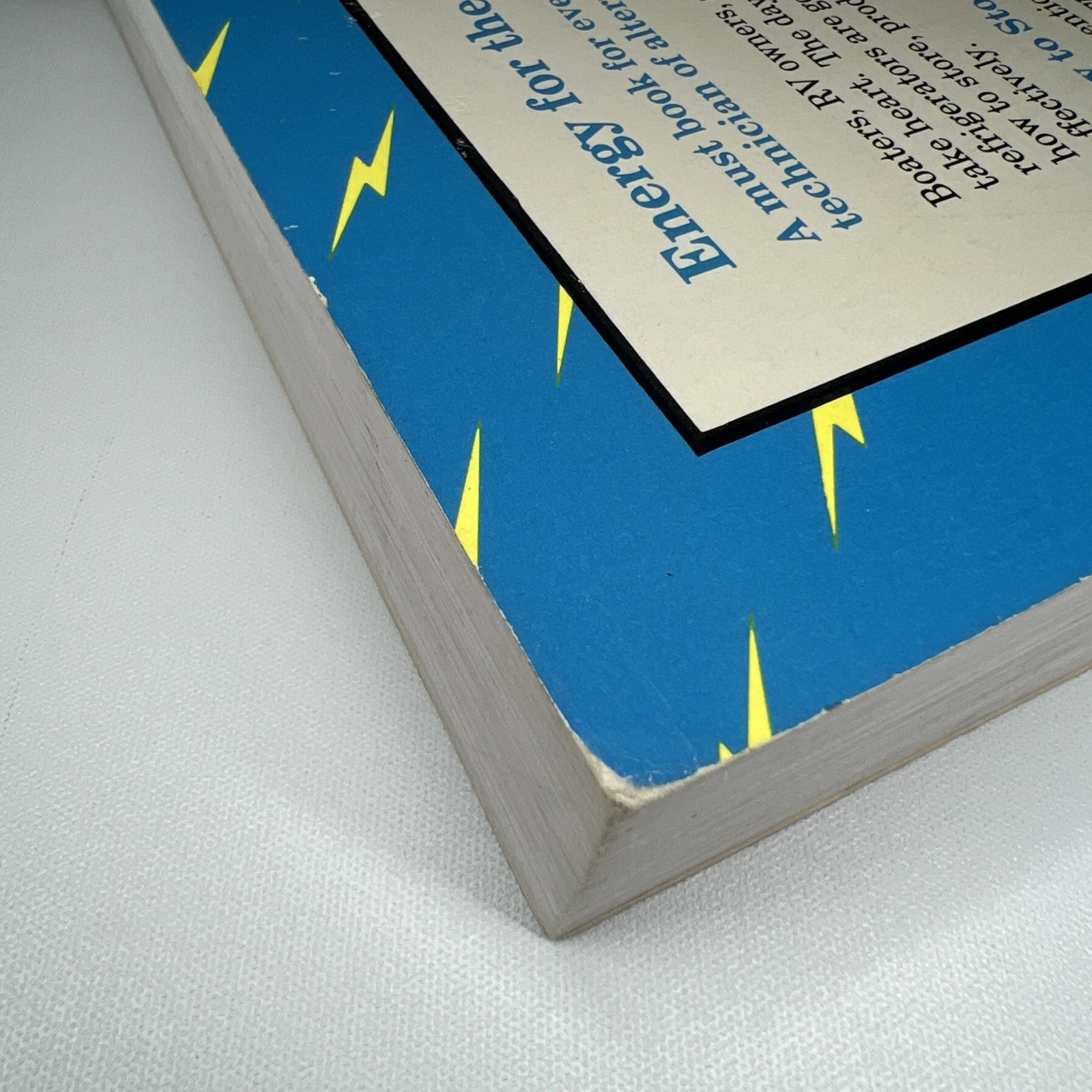 Living on 12 Volts With Ample Power 1990 4th printing David Smead Ruth Ishihara