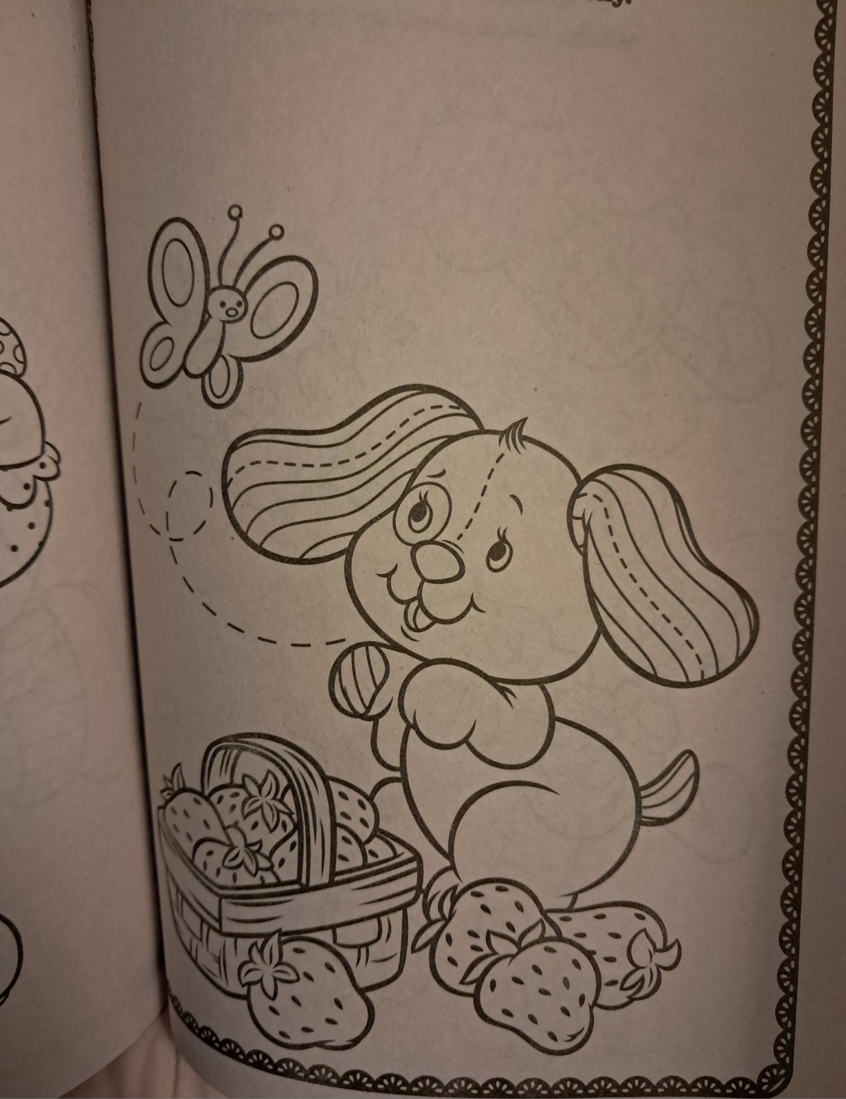 ❤️ THE WORLD Of ●STRAWBERRY SHORTCAKE● 🍓•BERRY BESTIES Coloring/Activity Book.