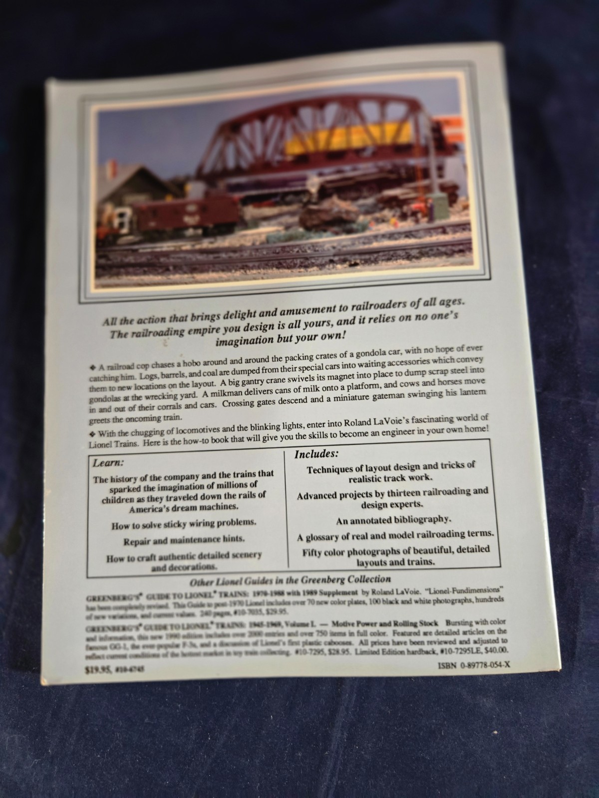 Lionel Trains-Model Lionel Train Railroading Guide-Roland LaVoie 144 pages