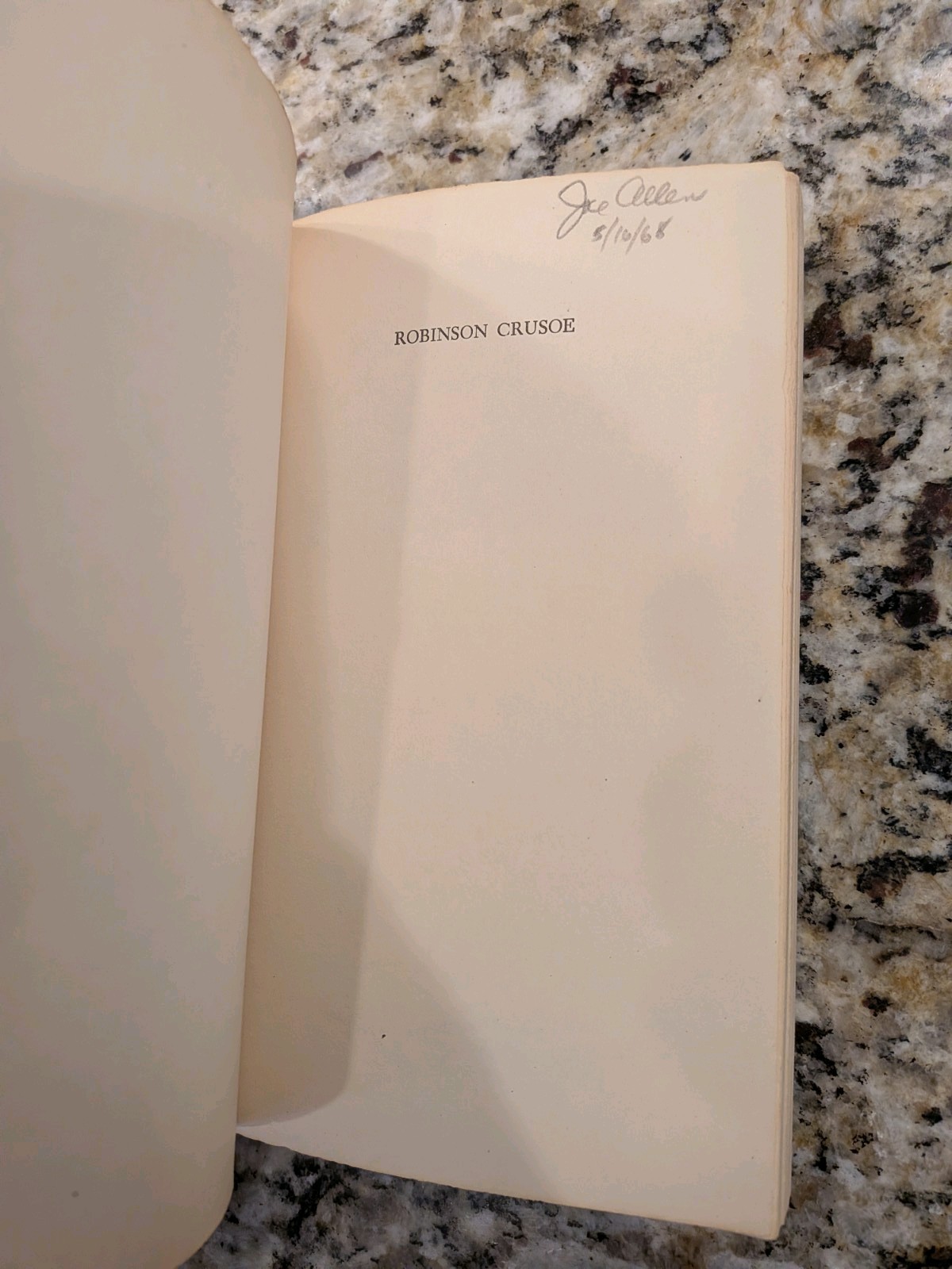 Vintage ROBINSON CRUSOE by Daniel Defoe Dolphin Paperback