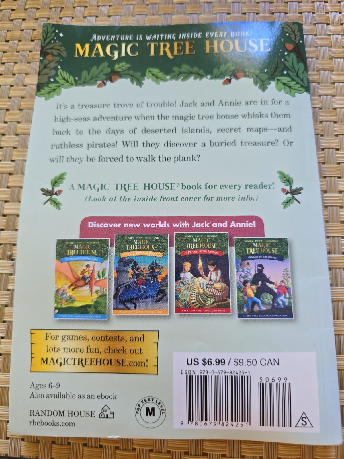 Pirates Past Noon (Magic Tree House, No. 4) by Mary Pope Osborne Magic Treehouse