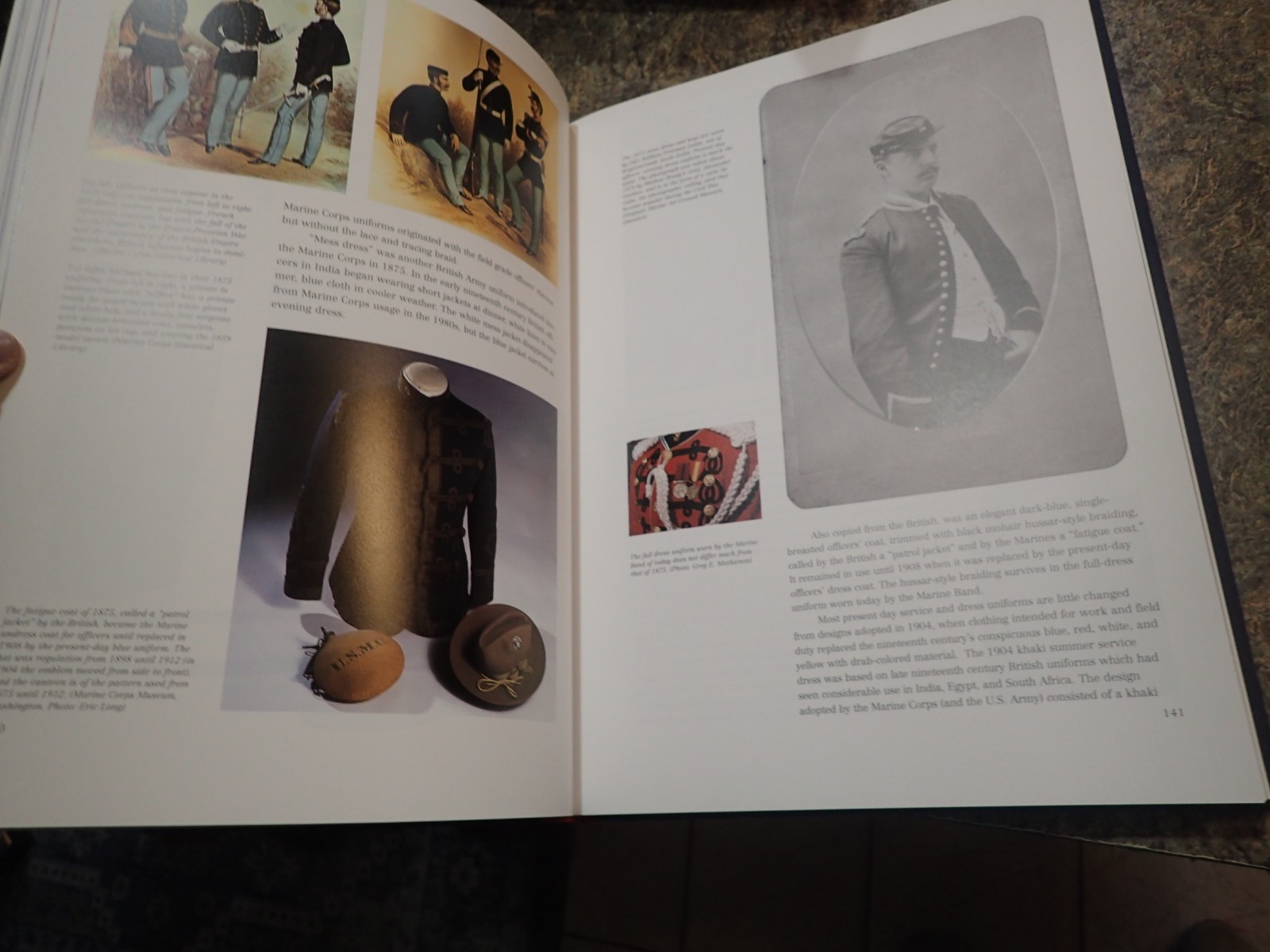 THE MARINES Marine Corps Heritage Foundation ILLUSTRATED BOOK Great book