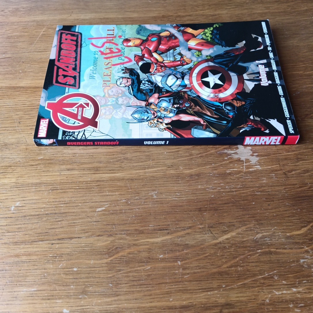 AVENGERS STANDOFF Vol. 1 Marvel 416 Pages Paperback First Printing 2016 Graphic