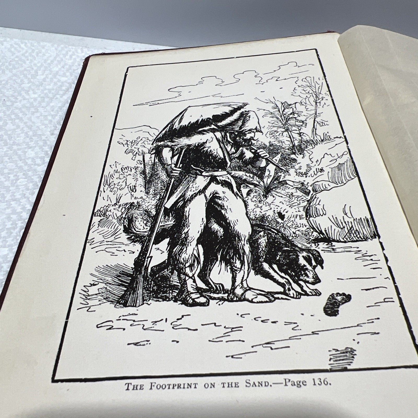 Robinson Crusoe Library Book By Defoe B1