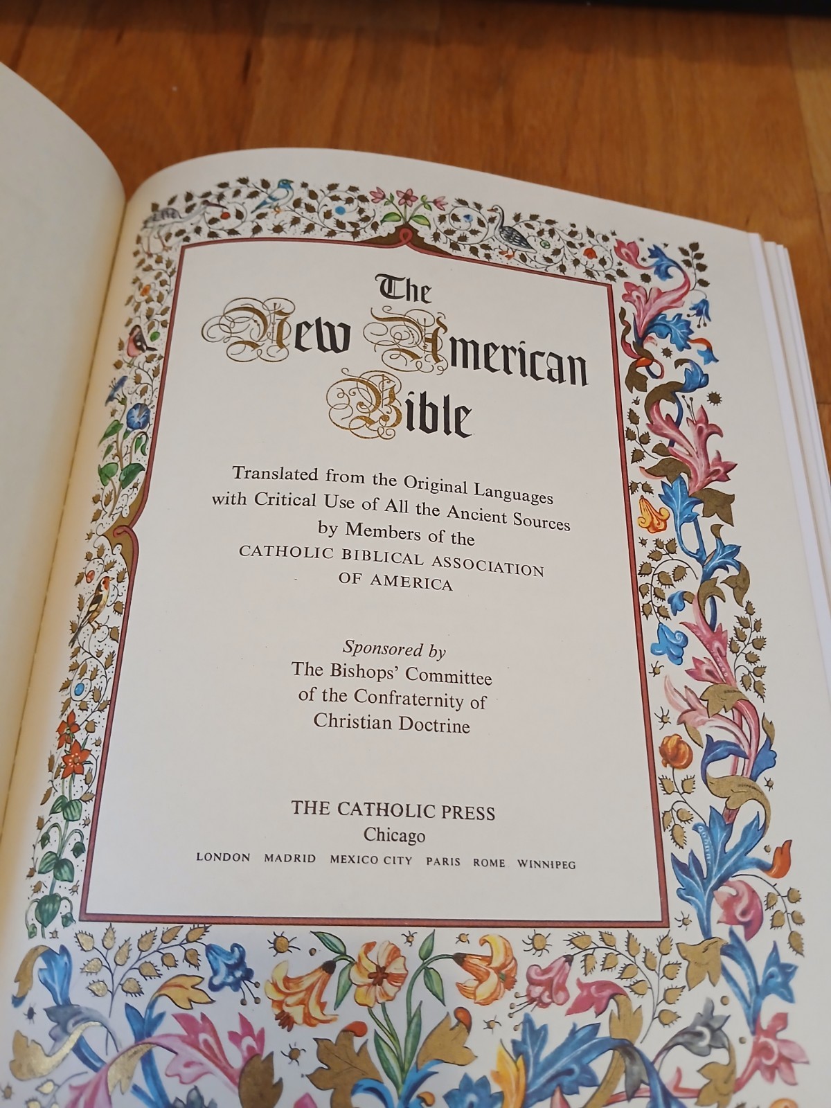 1971 New American Bible Rembrandt Edition Pre-Owned Illustrated BK 1.4