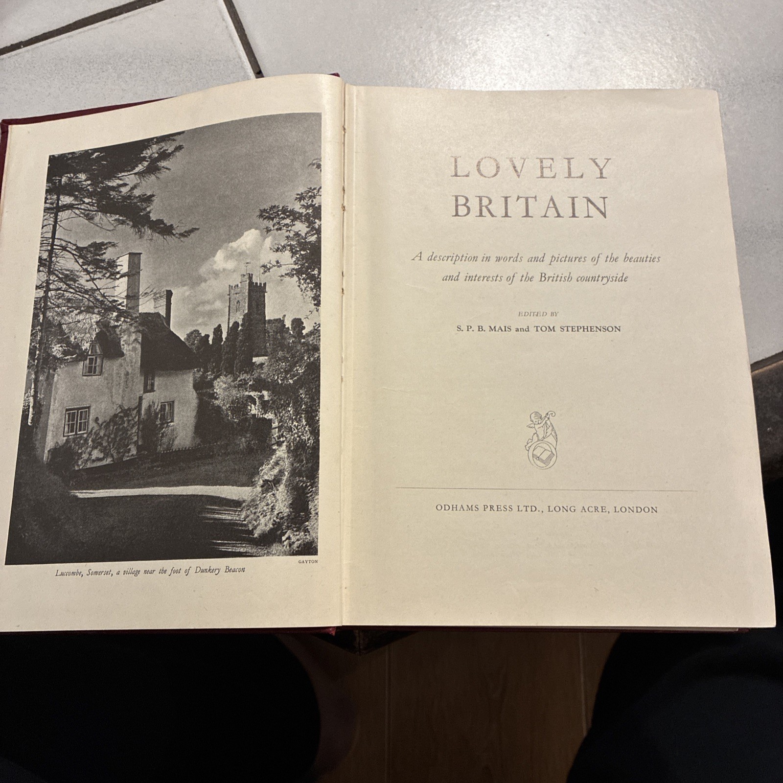 Lovely Britain by Odhams vintage guide to the UK 512 pages of Britain 1949