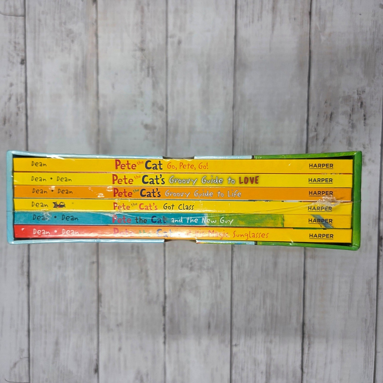 Pete the Cat Groovy Box of Books James Dean 6 Book Set with Poster 9780062641052