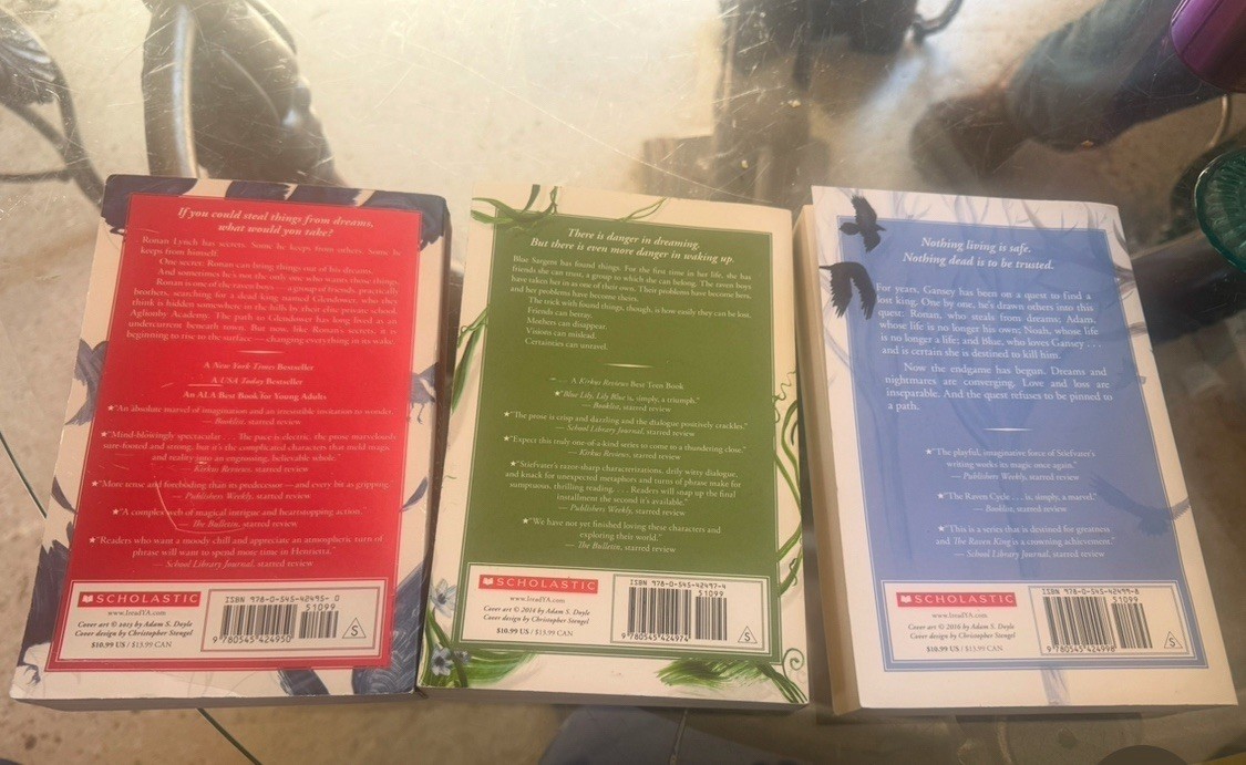 3 Book Lot Raven Cycle Maggie Stiefvater dream thieves, Raven King, Blue Lily