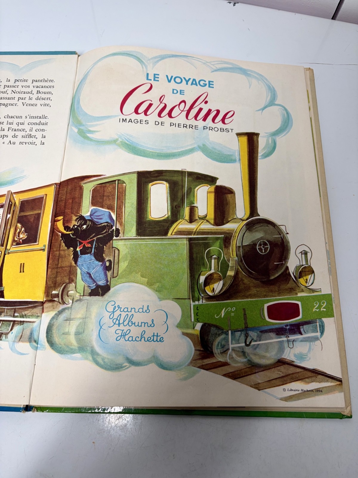 Le Voyage de Caroline Pierre Probst Hachette French Book – Published 1970