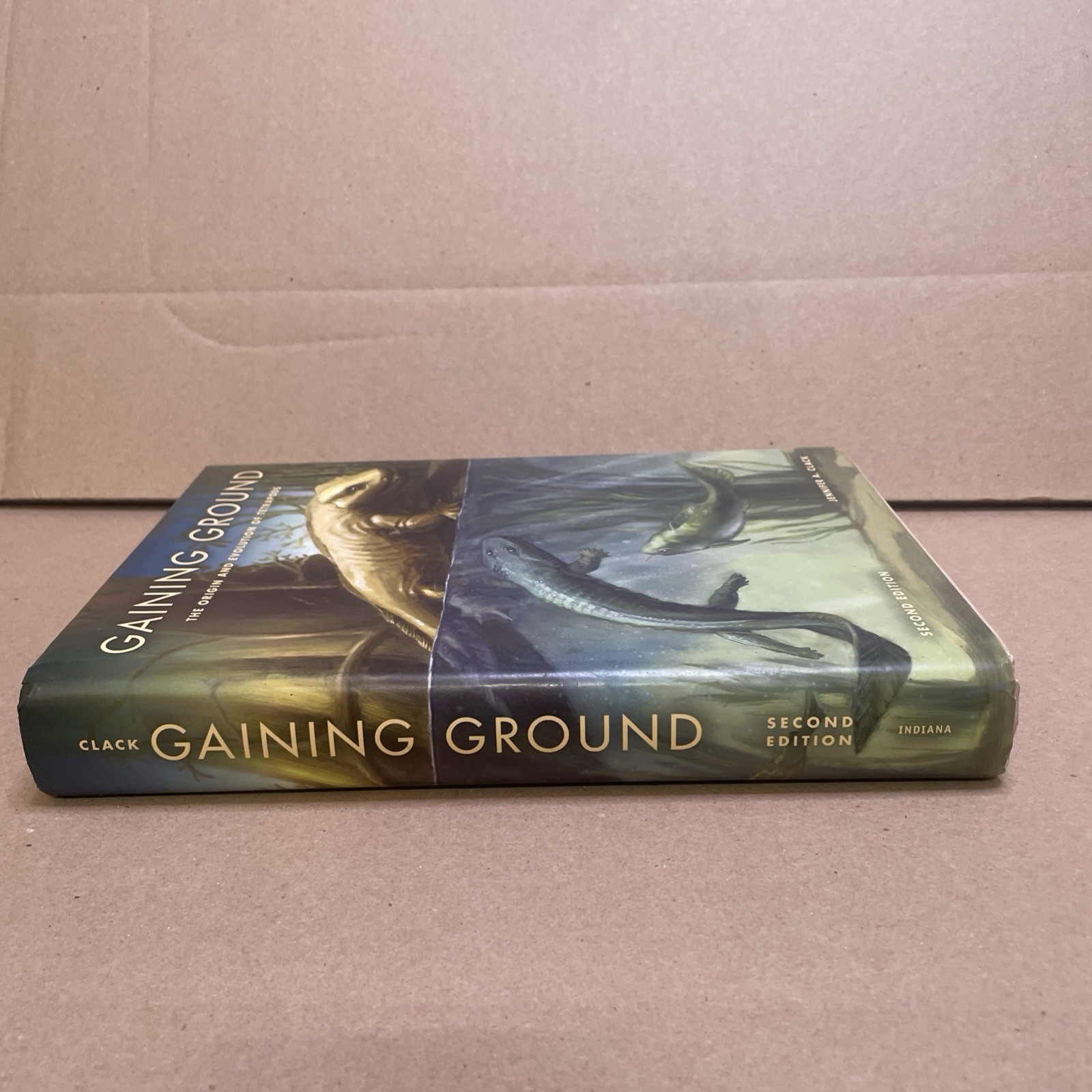 Gaining Ground: The Origin and Evolution of Tetrapods by Clack