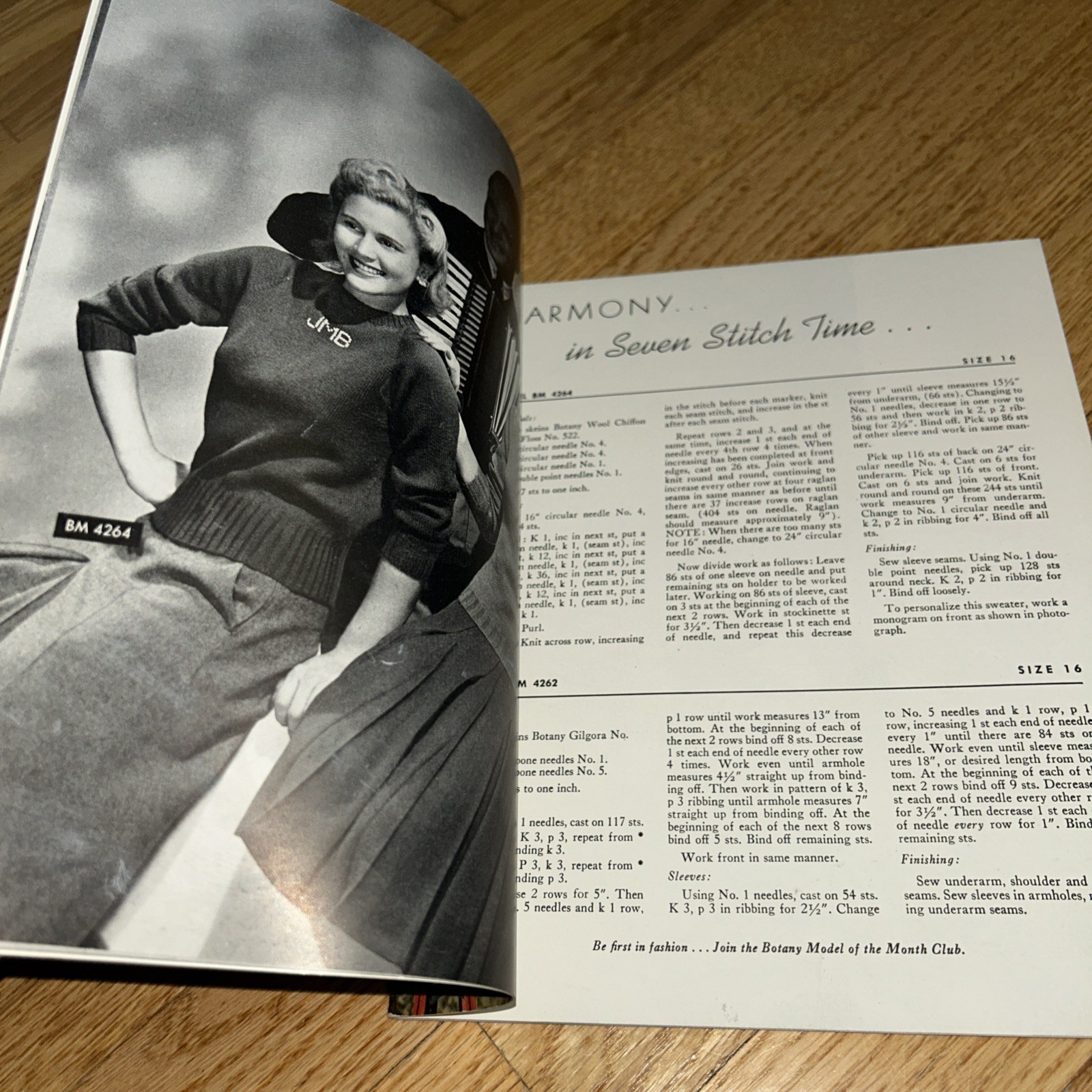 1944 KNITTED CLASSICS by BOTANY 62 Pages BOTANY WORSTED MILLS Passaic New Jersey