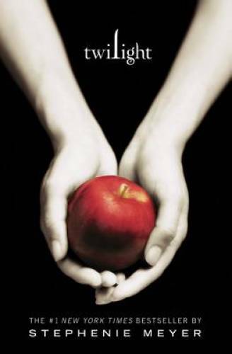 Twilight (The Twilight Saga, Book 1) – Paperback By Meyer, Stephenie – GOOD