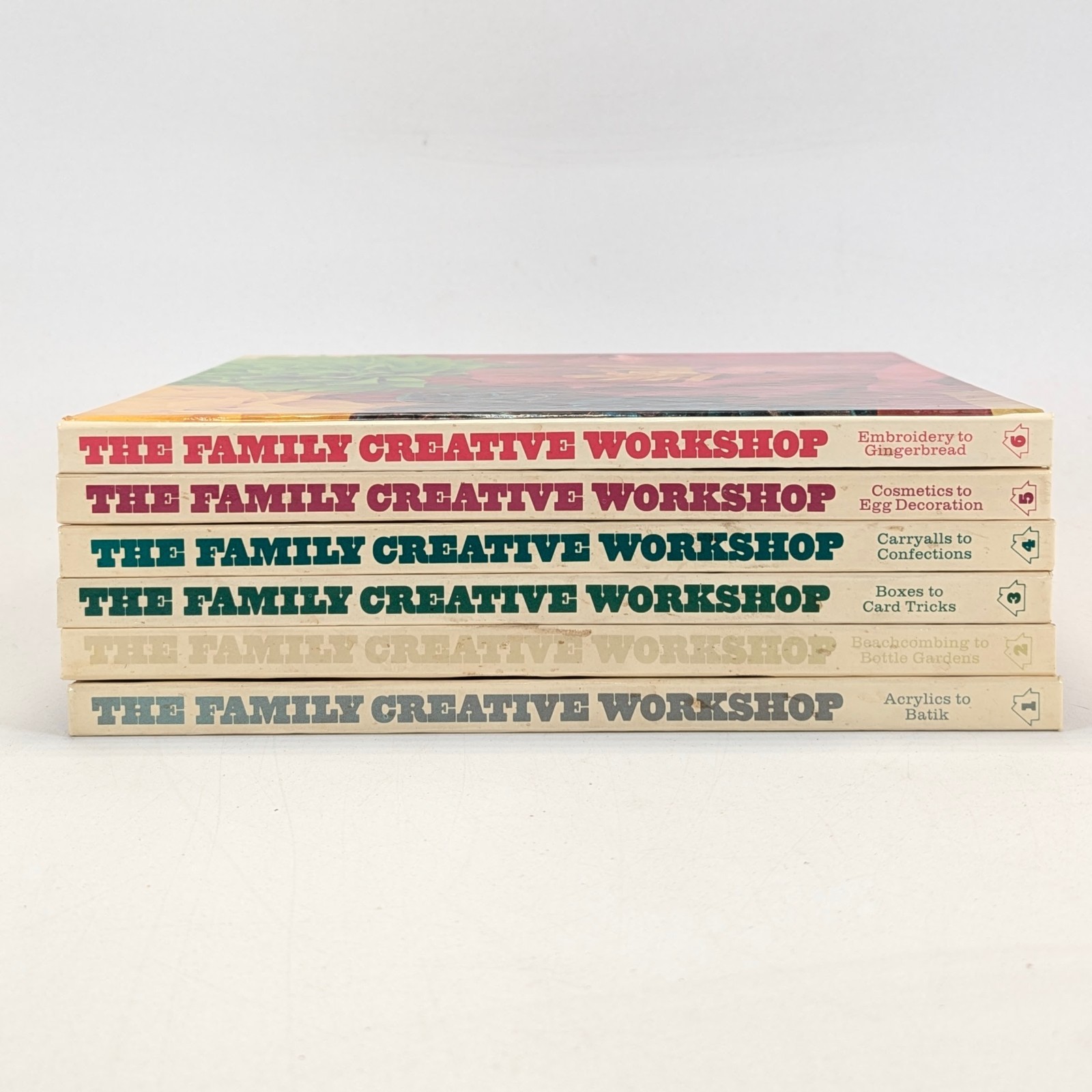 THE FAMILY CREATIVE WORKSHOP Hardcover Craft Book Set – 21 Volumes + Index