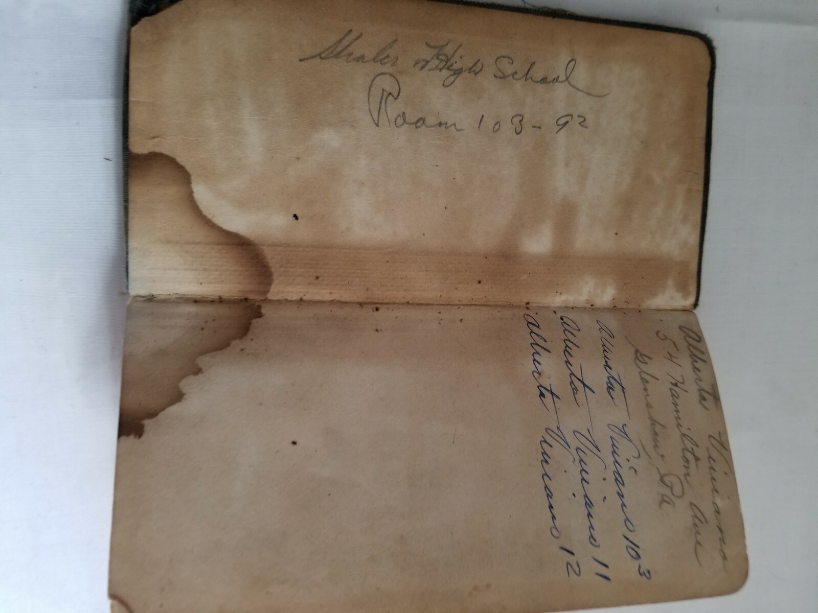 1945 Webster’s New Vest-Pocket Dictionary 6″ x 3″ Wilcox & Follett Co 284 pages