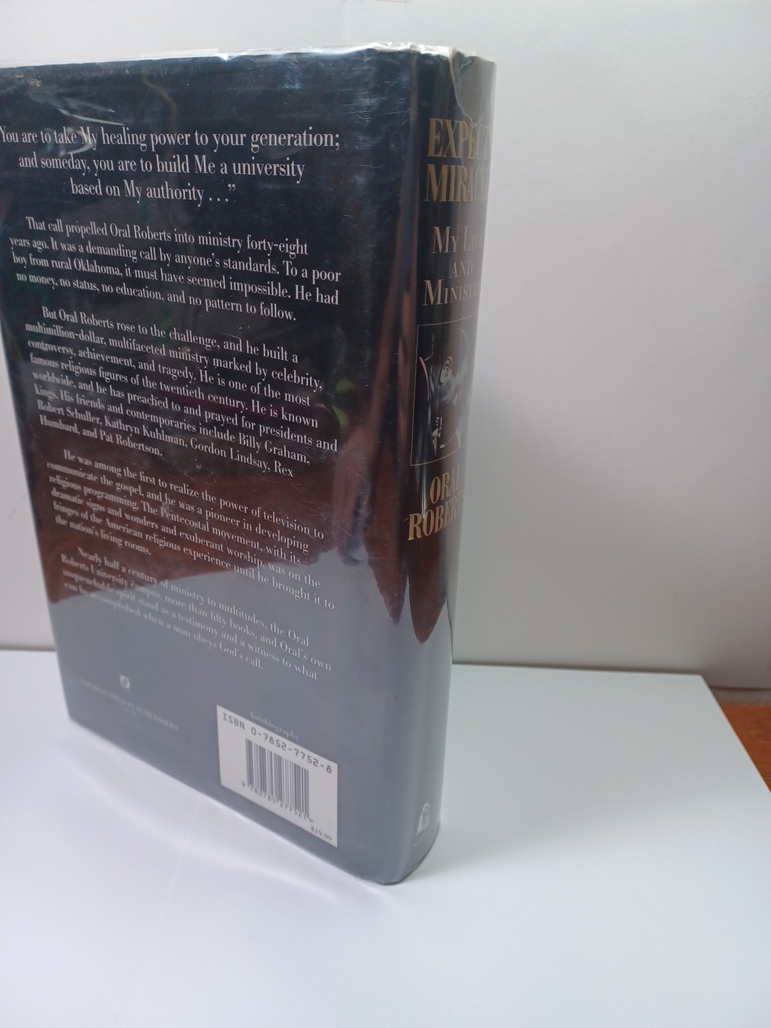 Signed Expect a Miracle My Life And Ministry by Oral Roberts (1995 HCDJ) JRRDS