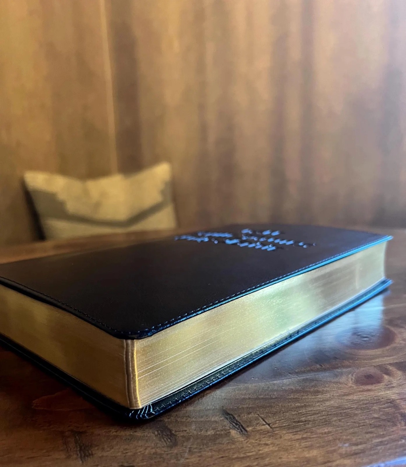 1611 KJV Facsimile w/ Apocrypha: Original Spellings & Art Work (11x7x1.5)